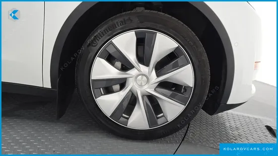 TESLA MODEL Y LONG RANGE AWD