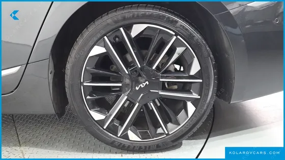KIA K8 SIGNATURE
