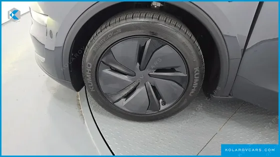 TESLA MODEL Y PREMIUM LONG RANGE AWD