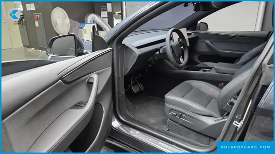 TESLA MODEL Y PREMIUM RWD
