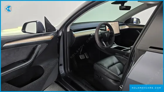 TESLA MODEL Y RWD
