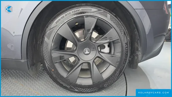 TESLA MODEL Y RWD