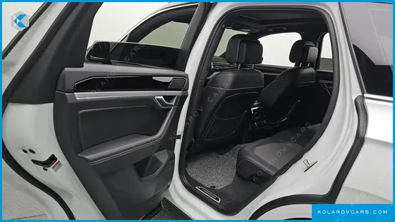 VOLKSWAGEN TOUAREG 3.0 TDI R-LINE