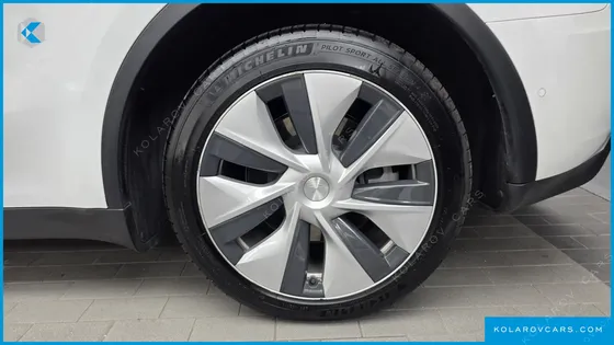 TESLA MODEL Y LONG RANGE AWD
