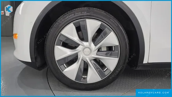 TESLA MODEL Y LONG RANGE AWD