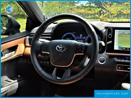 TOYOTA CAMRY 2.5 XLE PREMIUM HYBRID