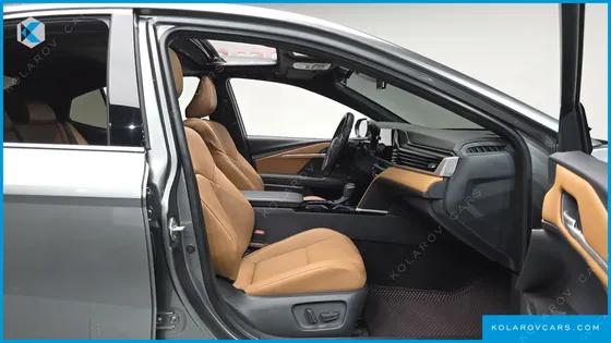 TOYOTA CAMRY 2.5 XLE HYBRID