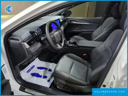 TOYOTA CAMRY 2.5 XLE HYBRID