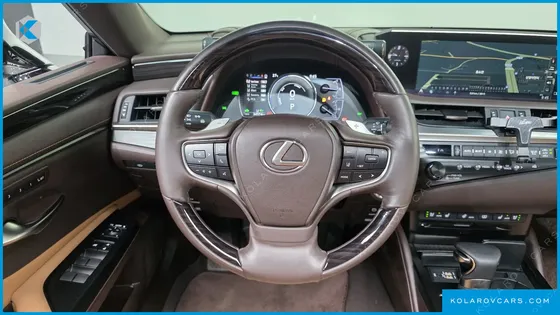 LEXUS ES LUXURY PLUS