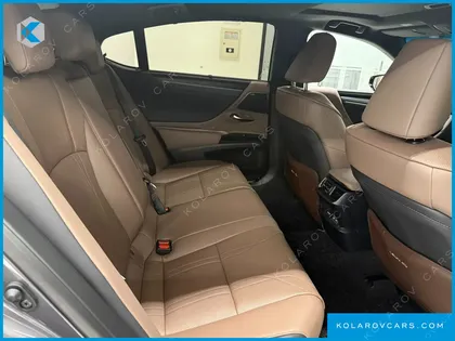 LEXUS ES EXECUTIVE