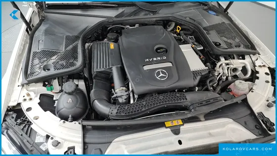 MERCEDES C-CLASS C300E 4MATIC AMG LINE
