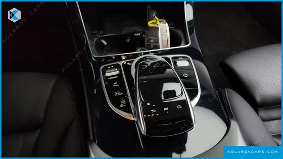 MERCEDES C-CLASS C300E 4MATIC AMG LINE