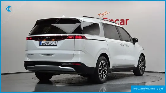KIA CARNIVAL DIESEL 9-SEATER PRESTIGE