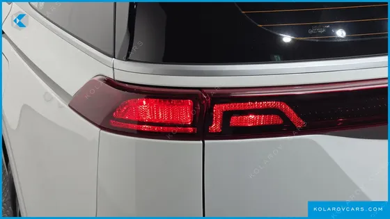 KIA CARNIVAL DIESEL 9-SEATER PRESTIGE