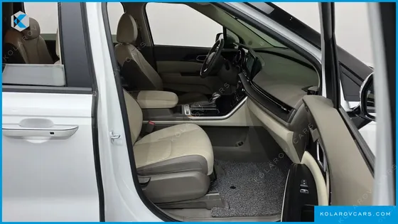 KIA CARNIVAL DIESEL 9-SEATER PRESTIGE