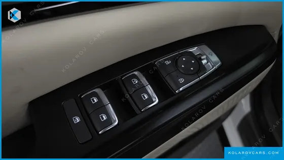 KIA CARNIVAL DIESEL 9-SEATER PRESTIGE