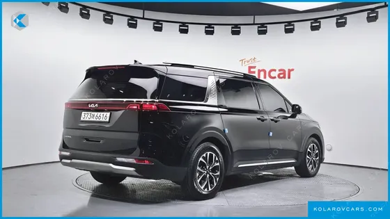 KIA CARNIVAL DIESEL 9-SEATER SIGNATURE