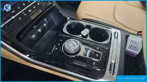 KIA CARNIVAL DIESEL 9-SEATER SIGNATURE