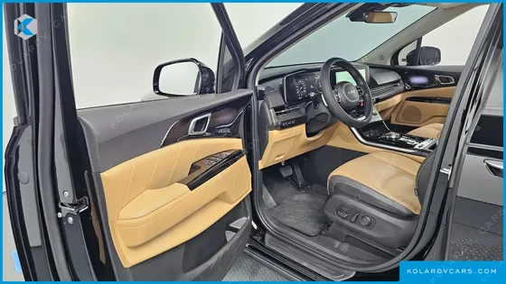 KIA CARNIVAL DIESEL 9-SEATER SIGNATURE