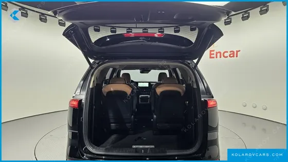 KIA CARNIVAL DIESEL 9-SEATER SIGNATURE