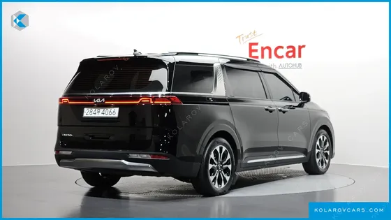 KIA CARNIVAL DIESEL 9-SEATER SIGNATURE