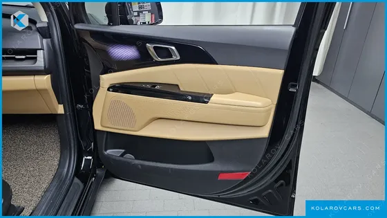 KIA CARNIVAL DIESEL 9-SEATER SIGNATURE