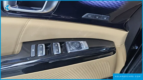 KIA CARNIVAL DIESEL 9-SEATER SIGNATURE