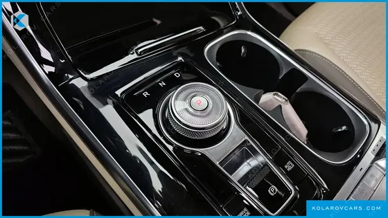 KIA CARNIVAL 9-SEATER NOBLESSE