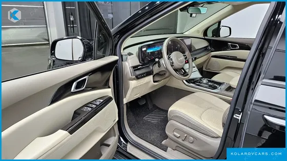 KIA CARNIVAL 9-SEATER NOBLESSE