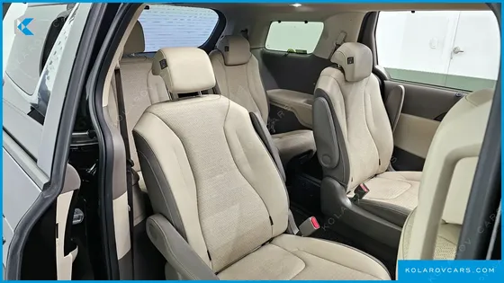 KIA CARNIVAL 9-SEATER NOBLESSE