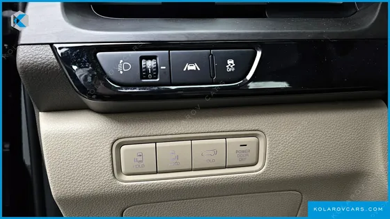 KIA CARNIVAL 9-SEATER NOBLESSE