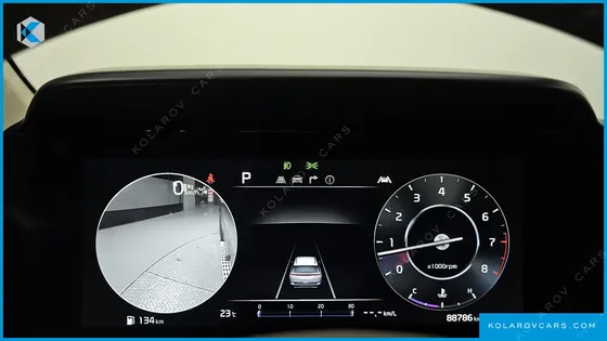 KIA CARNIVAL GASOLINE 9-SEATER HI-LIMOUSINE