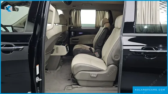 KIA CARNIVAL GASOLINE 9-SEATER HI-LIMOUSINE