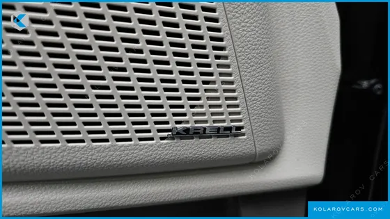 KIA CARNIVAL GASOLINE 9-SEATER HI-LIMOUSINE
