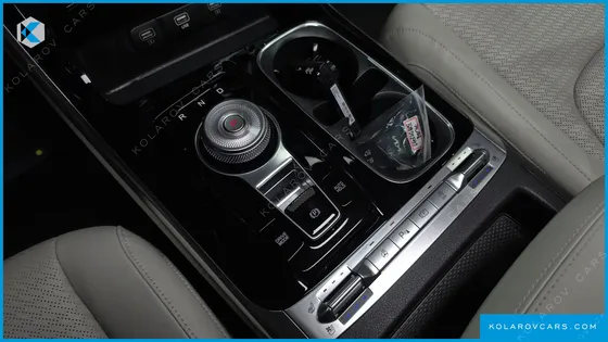 KIA CARNIVAL DIESEL 9-SEATER NOBLESSE