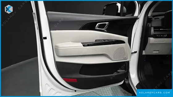 KIA CARNIVAL DIESEL 9-SEATER NOBLESSE