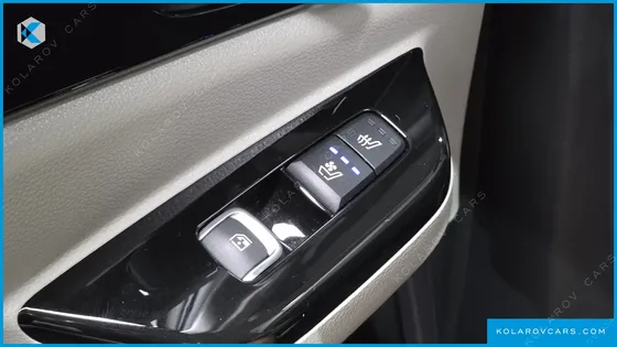 KIA CARNIVAL DIESEL 9-SEATER NOBLESSE