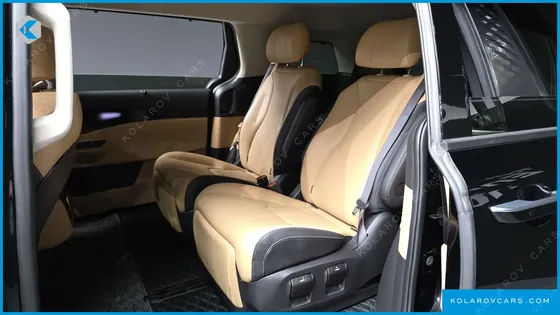 KIA CARNIVAL GASOLINE 7-SEATER SIGNATURE