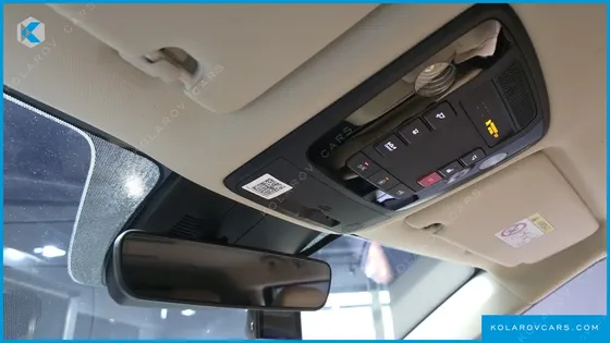 KIA CARNIVAL GASOLINE 7-SEATER SIGNATURE