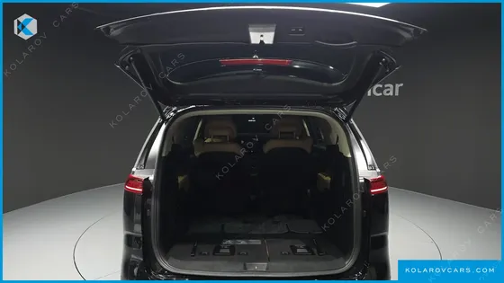 KIA CARNIVAL GASOLINE 7-SEATER SIGNATURE