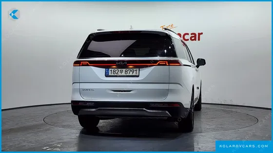 KIA CARNIVAL DIESEL 9-SEATER SIGNATURE