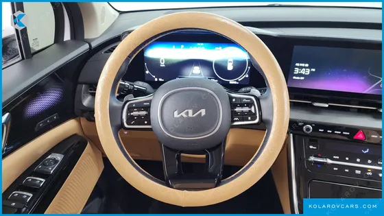KIA CARNIVAL DIESEL 9-SEATER SIGNATURE