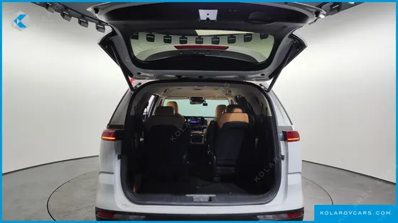 KIA CARNIVAL DIESEL 9-SEATER SIGNATURE