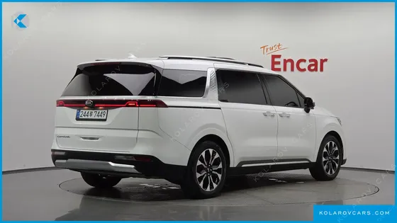 KIA CARNIVAL DIESEL 9-SEATER SIGNATURE