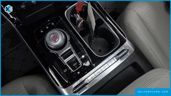 KIA CARNIVAL DIESEL 9-SEATER SIGNATURE