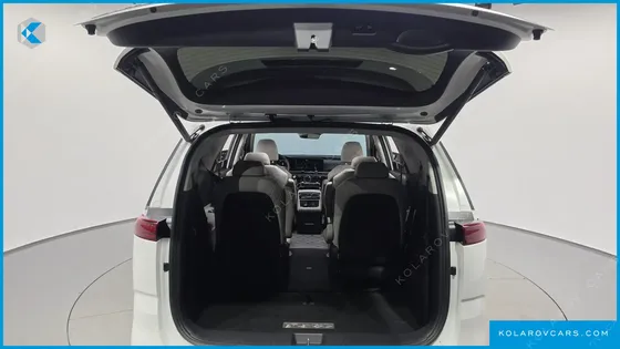KIA CARNIVAL DIESEL 9-SEATER SIGNATURE