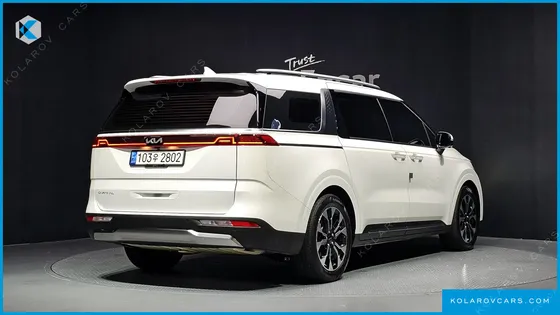 KIA CARNIVAL GASOLINE 7-SEATER SIGNATURE