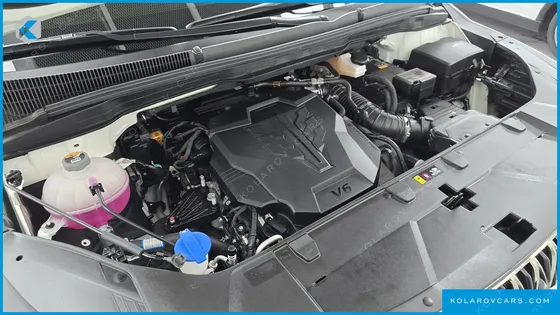 KIA CARNIVAL GASOLINE 7-SEATER SIGNATURE