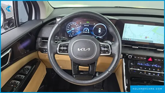 KIA CARNIVAL GASOLINE 7-SEATER SIGNATURE
