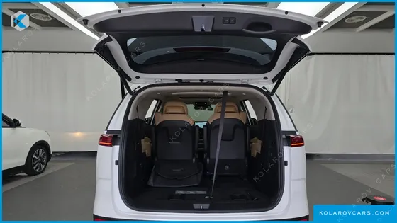 KIA CARNIVAL GASOLINE 7-SEATER SIGNATURE